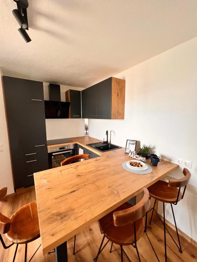 Perfekte Lage! Ganze Wohnung Burgblick Residenz Sankt Veit an der Glan Εξωτερικό φωτογραφία