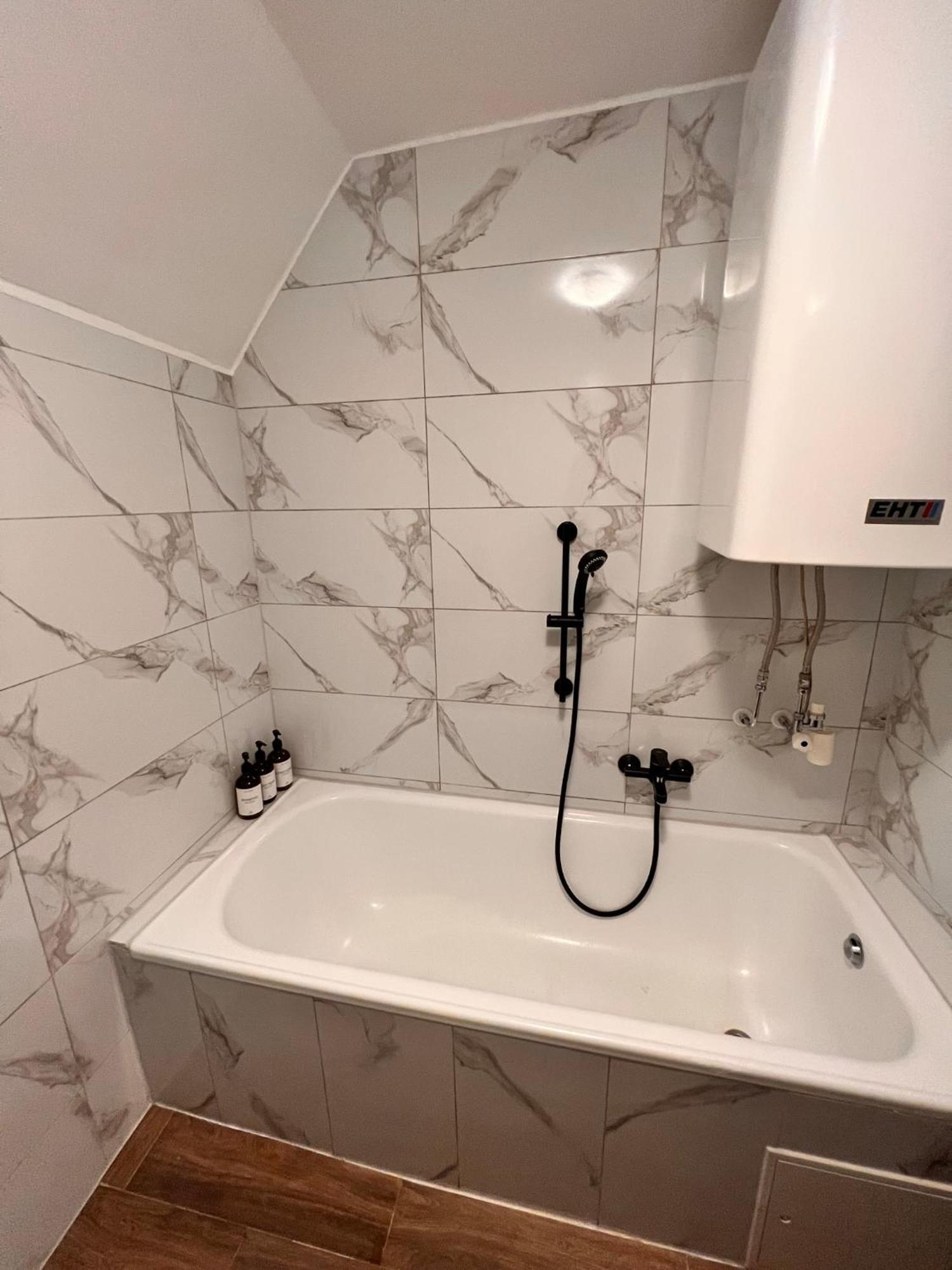 Perfekte Lage! Ganze Wohnung Burgblick Residenz Sankt Veit an der Glan Εξωτερικό φωτογραφία