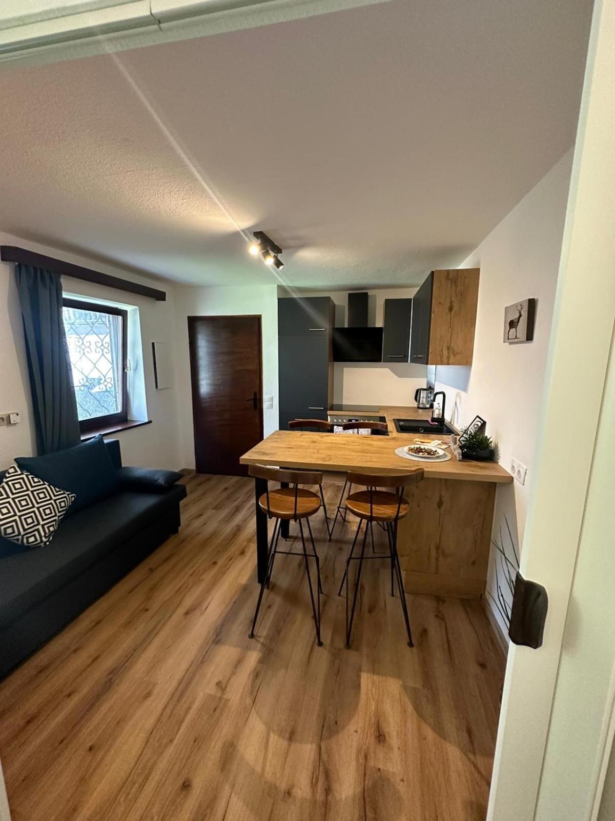 Perfekte Lage! Ganze Wohnung Burgblick Residenz Sankt Veit an der Glan Εξωτερικό φωτογραφία